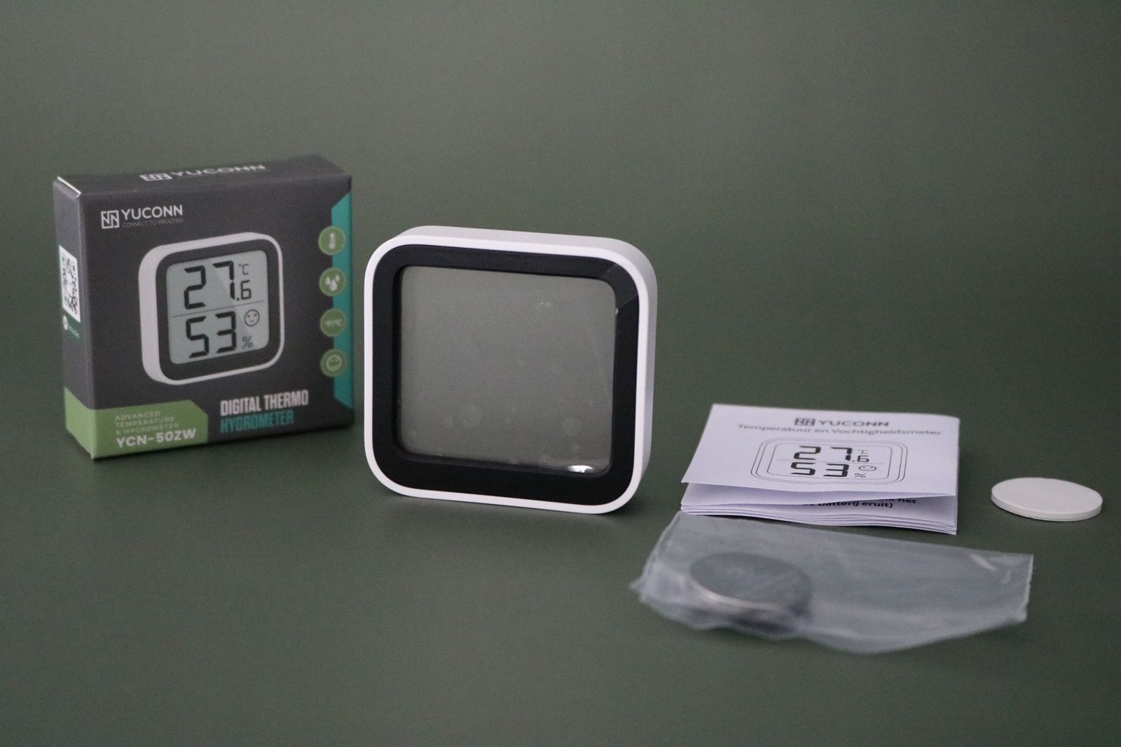 Hygrometer luchtvochtigheidsmeter en temperatuurmeter in huis instructievideo