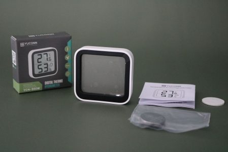 Hygrometer luchtvochtigheidsmeter en temperatuurmeter in huis instructievideo